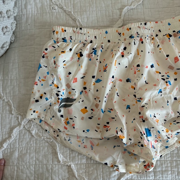Patterned Running Shorts from Fabletics - Picture 2 of 4